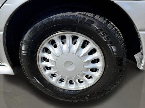 Used 2005 Buick Le Sabre Custom image 29