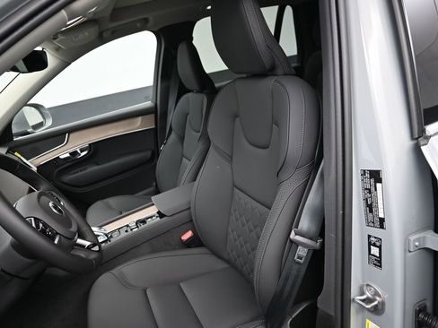 New 2026 Volvo XC90 B5 Core w/ Protection Package image 10