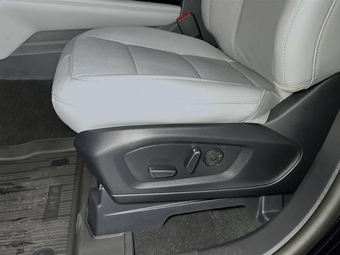 New 2026 Ford Explorer Platinum w/ LUX Leather Package AWD/4WD image 15