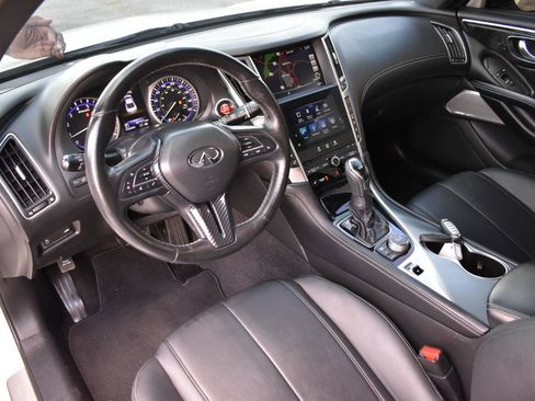 Used 2018 INFINITI Q60 3.0t Luxe w/ Sensory Package 3.0T Luxe RWD image 10