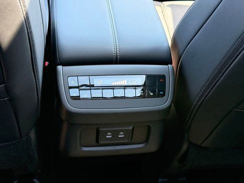 New 2026 Nissan Pathfinder SL image 22