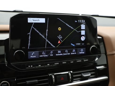 Used 2024 Nissan Pathfinder Platinum image 24