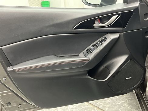 Used 2016 MAZDA MAZDA3 i Grand Touring image 7