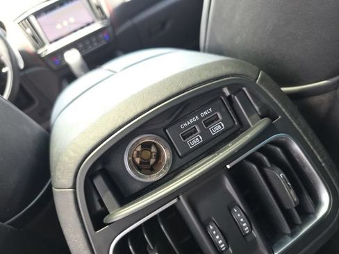 Used 2023 Maserati Levante Modena AWD/4WD image 33