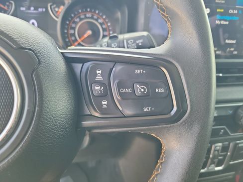 Used 2024 Jeep Wrangler Unlimited Sport AWD/4WD image 24