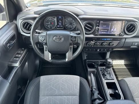Used 2023 Toyota Tacoma TRD Off-Road w/ Technology Package AWD/4WD image 5