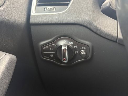 Used 2016 Audi Q5 2.0T Premium Plus w/ Technology Package image 23