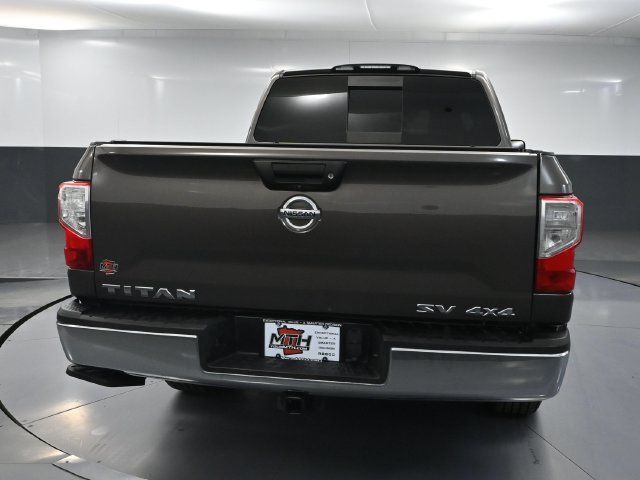 Used 2018 Nissan Titan SV AWD/4WD image 5