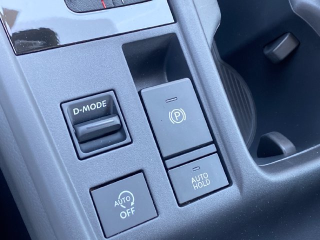 New 2026 Nissan Sentra SR w/ SR Premium Package FWD image 17