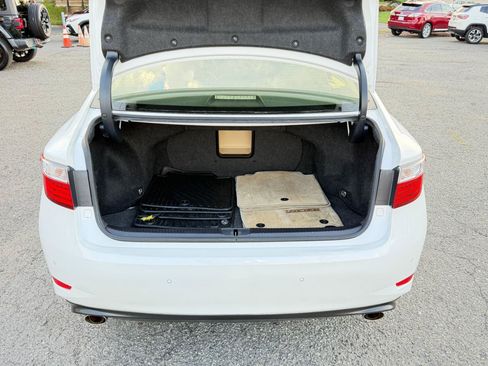 Used 2015 Lexus ES 350 w/ Luxury Package FWD image 33