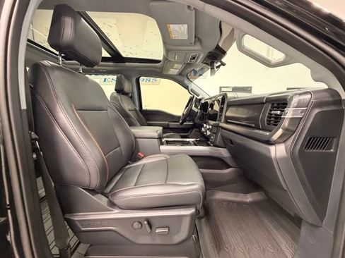 Used 2025 Ford F250 Lariat w/ Black Appearance Package AWD/4WD image 17