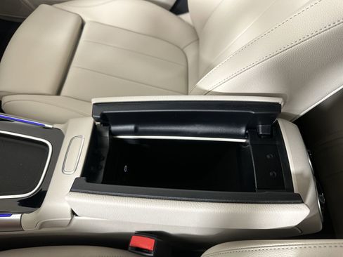 Used 2025 Mercedes-Benz GLA 250 4MATIC image 21