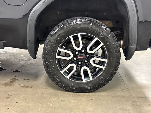 Used 2022 GMC Sierra 1500 AT4 w/ AT4 Premium Package AWD/4WD image 15