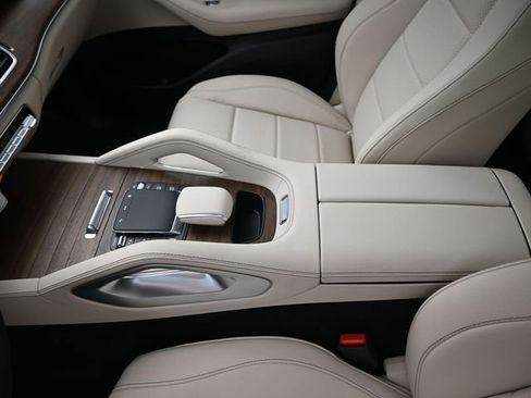 New 2026 Mercedes-Benz GLE 450 4MATIC image 9