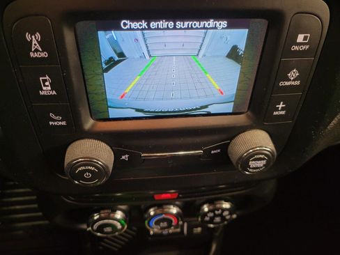 Used 2015 Jeep Renegade Sport w/ Power & Air Group image 15