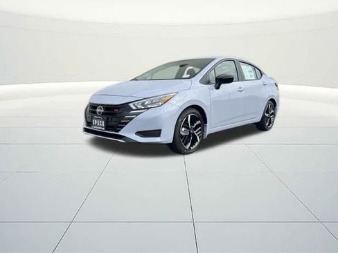 New 2025 Nissan Versa SR w/ Trunk Package image 11