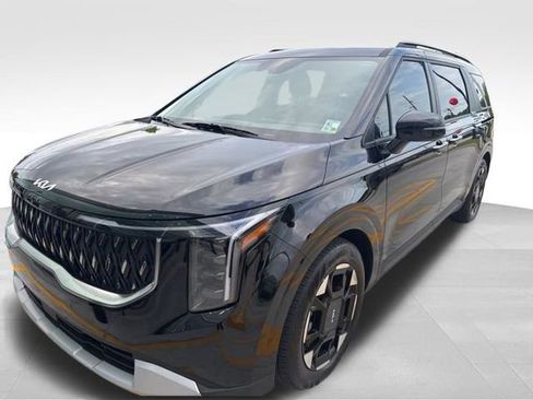 Used 2026 Kia Carnival EX image 3