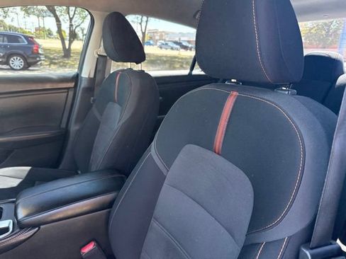 Used 2022 Nissan Sentra SR w/ Electronics Package FWD image 10