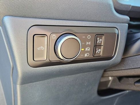 New 2025 Ford Maverick XL w/ Equipment Group 102A image 27