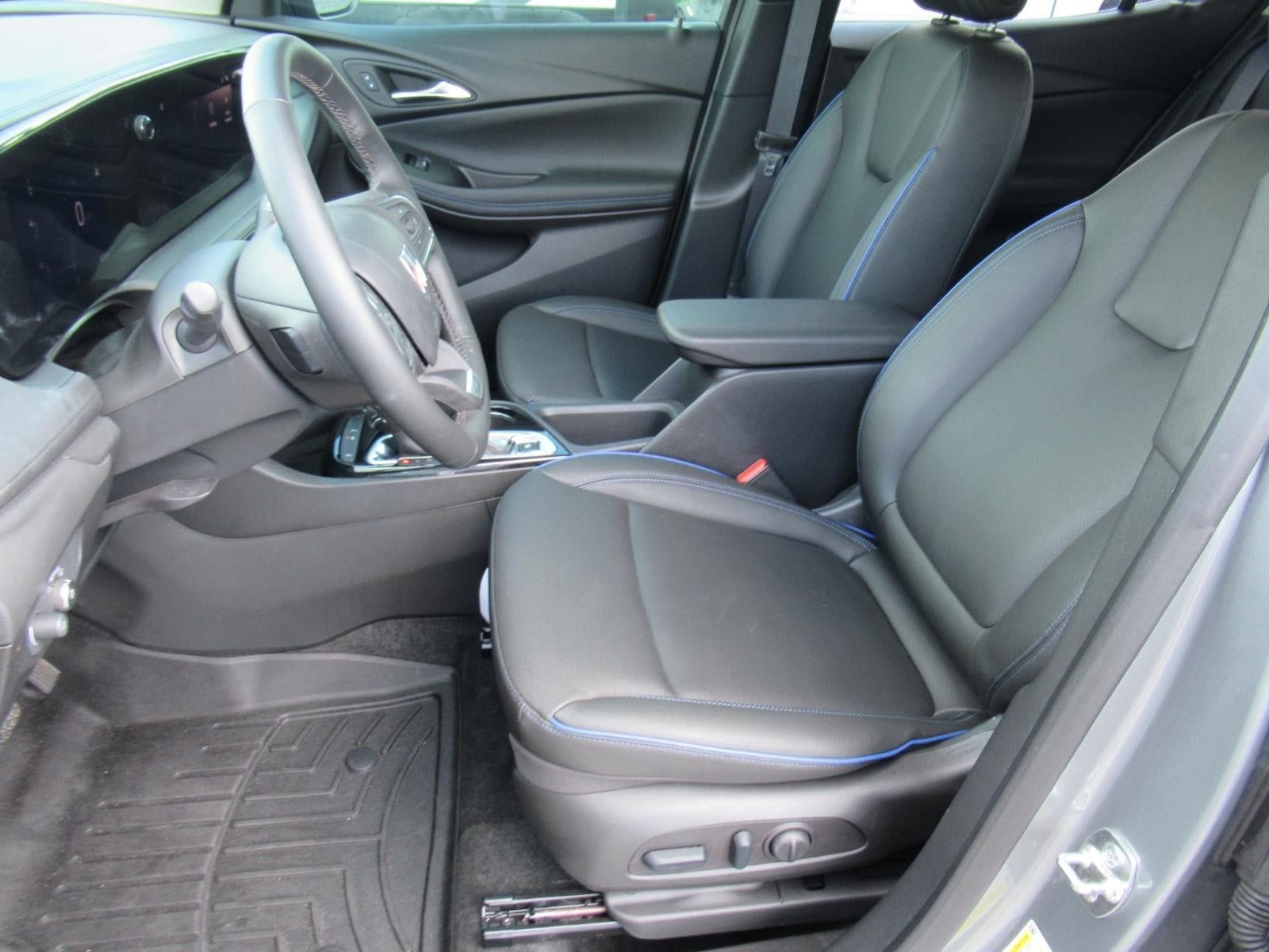 Used 2026 Buick Encore GX Sport Touring w/ Comfort Package FWD image 16