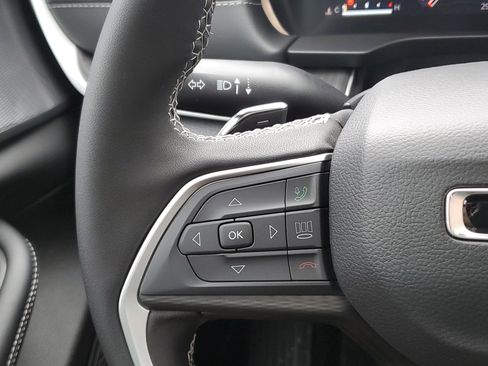 New 2025 Jeep Grand Cherokee Laredo w/ Luxury Tech Group I AWD/4WD image 13