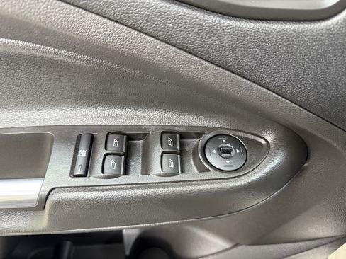 Used 2018 Ford Escape SE w/ Ford Safe & Smart Package image 9