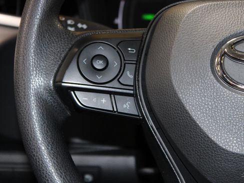 Used 2026 Toyota Corolla LE FWD image 28