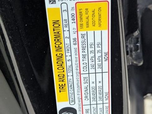 Used 2021 Cadillac XT4 Premium Luxury w/ Cold Weather Package image 14