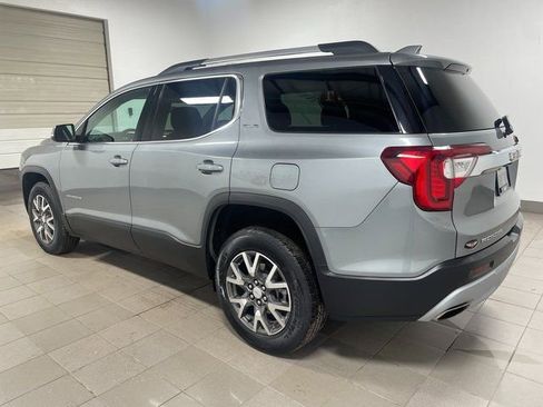 Used 2023 GMC Acadia SLE w/ Driver Convenience Package image 4