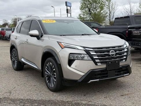 Used 2026 Nissan Rogue Platinum w/ Platinum Premium Package AWD/4WD image 4