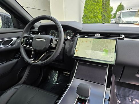 New 2026 Land Rover Range Rover Velar Dynamic SE image 33