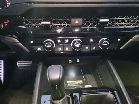 Used 2025 Honda Accord Sport image 14