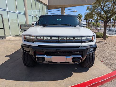 Used 2025 GMC Hummer EV 2X w/ LPO, Cargo Utility Package AWD/4WD image 8