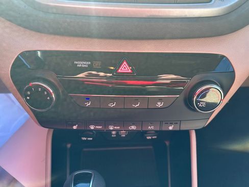 Used 2018 Hyundai Tucson SEL image 20