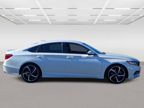 Used 2019 Honda Accord Sport image 6