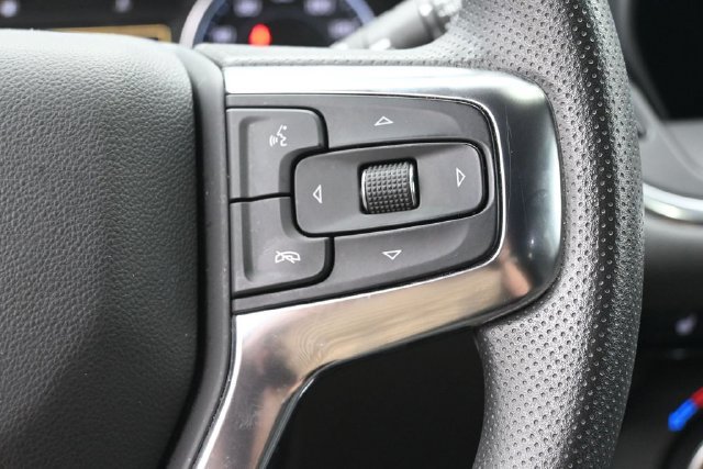 Used 2025 Chevrolet Blazer LT AWD/4WD image 18