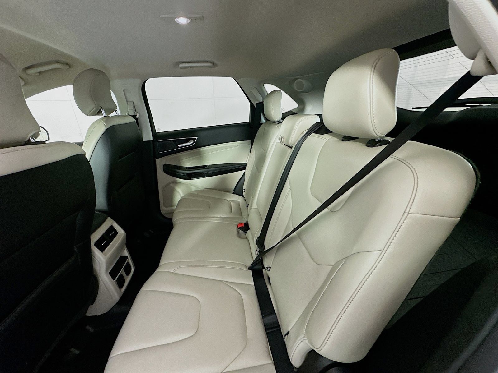Used 2019 Ford Edge Titanium w/ Cold Weather Package AWD/4WD image 24
