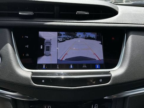 Certified 2024 Cadillac XT5 Premium Luxury w/ Technology Package FWD image 25