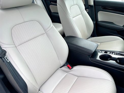 Used 2024 Honda Civic Touring image 29