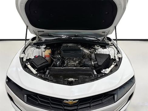 Used 2020 Chevrolet Camaro LT image 20