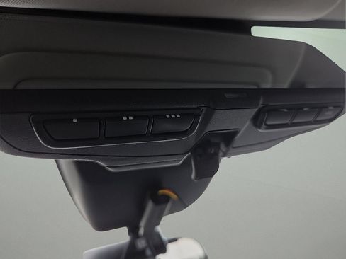 Used 2019 Toyota RAV4 Limited FWD image 23