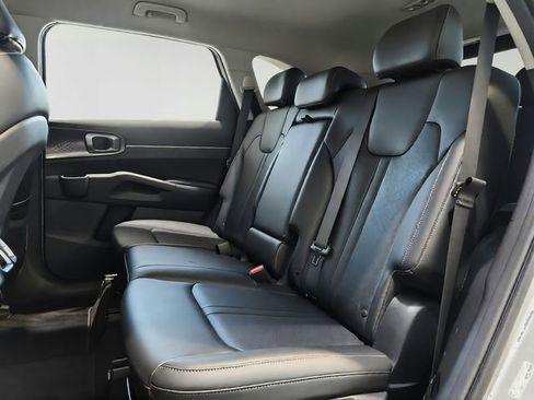 Certified 2022 Kia Sorento S FWD image 21