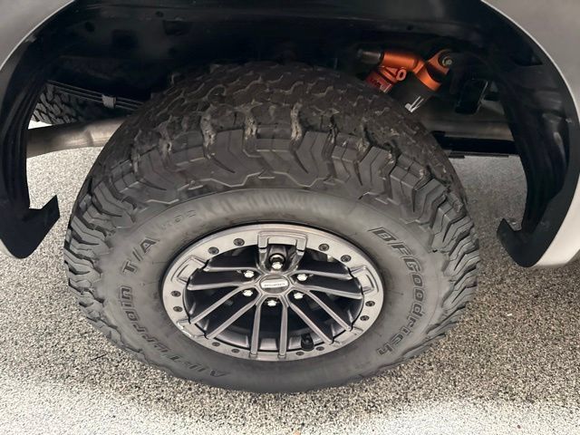 Used 2020 Ford F150 Raptor w/ Equipment Group 802A Luxury AWD/4WD image 22