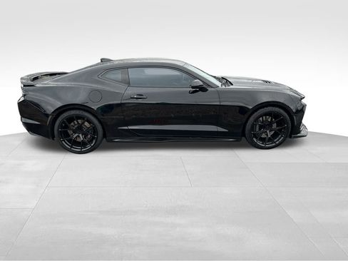 Used 2019 Chevrolet Camaro SS image 8