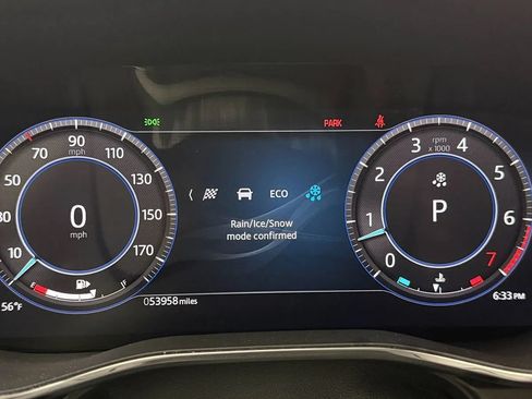 Used 2025 Jaguar F-PACE R-Dynamic S AWD/4WD image 15