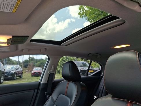Used 2022 Nissan Sentra SR w/ SR Premium Package FWD image 15