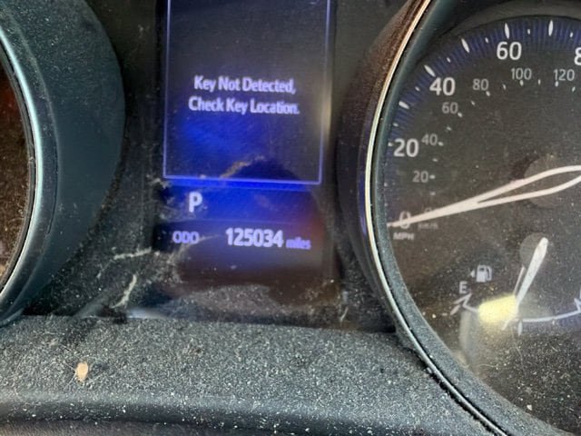 Used 2018 Toyota C-HR XLE FWD image 5