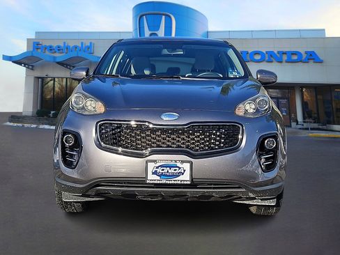 Used 2018 Kia Sportage LX image 2