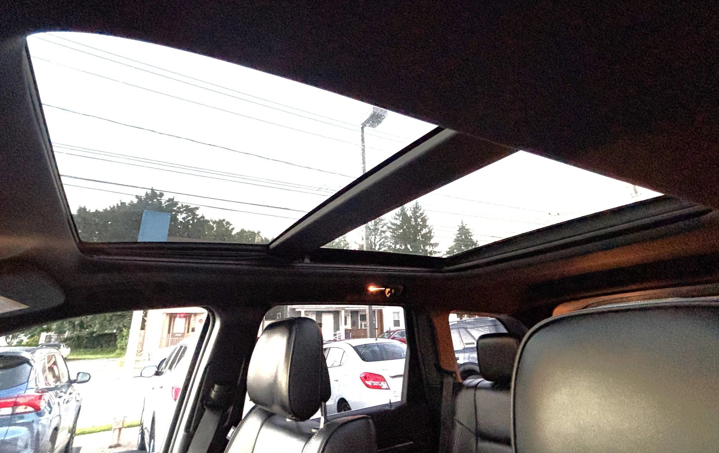 Used 2014 Jeep Grand Cherokee Overland AWD/4WD image 33