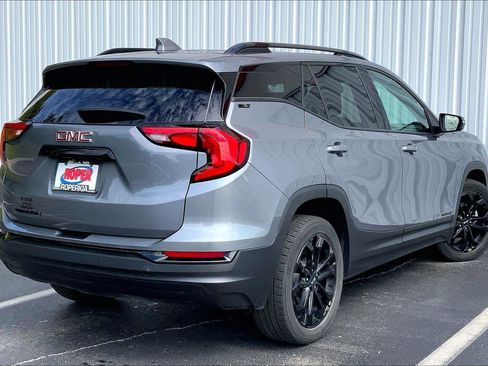 Used 2021 GMC Terrain SLT w/ Infotainment Package II FWD image 11